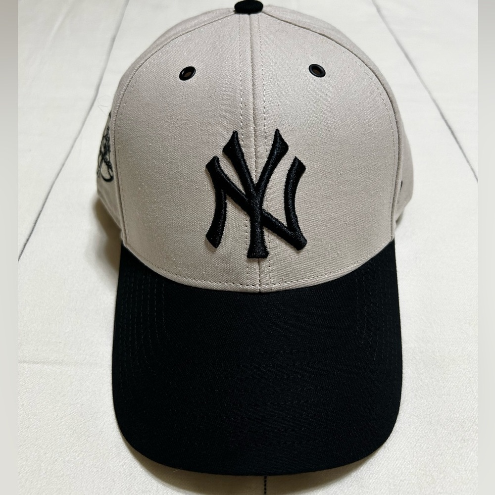 47 Brand Bone Lunar New York Yankees MVP adjustable SnapBack